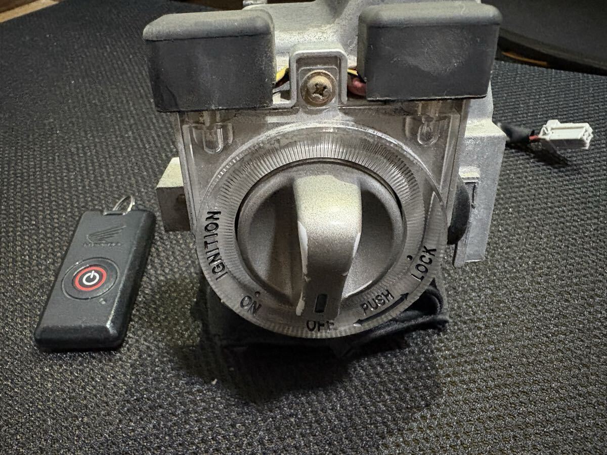 エラー無し実働車外し ホンダ フォルツァZ キー スマートキー メインキー メインスイッチ MF08 6速 FORZA 前期 イグニッション拍卖