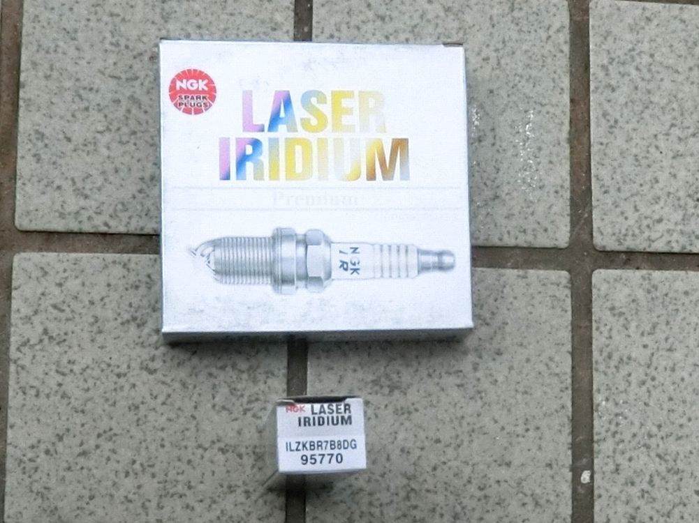 BMW MINI R56 R55 R57 R58 R59 JCW正規NGKスパークプラグILZKBR7B8DG(ILZKBR7A-8G後継品番)4本set COOPER S MFJCW MMJCW MSJCW SXJCW 拍卖