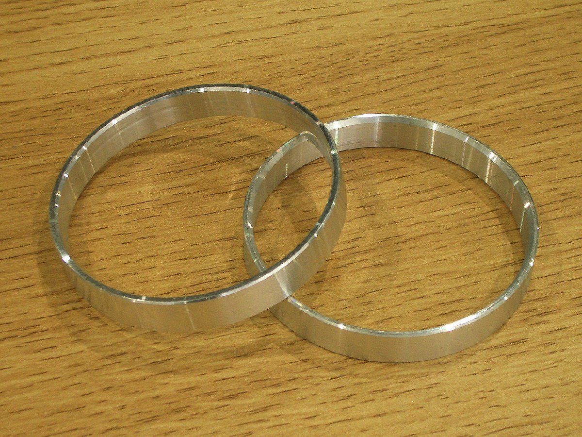 ハブ径60mmホイールを 三菱アイ ハブ径56mm車に装着 ハンドルブレ対策 ハブリング ハブ径変換リング 2個 外径60mm→内径56mm拍卖