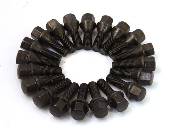 BMW F系 G系モデル ホイールボルト M14 P.125ネジピッチ 首下30mm 60度テーパー 20本セット 3mm-5mmスペーサー用 ブラック拍卖