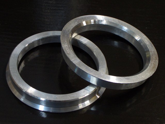 75mmハブ用ハンドルブレ対策 ツバ付 ハブ径変換リング 2個 ハブ径60mm車 トヨタ 外径75mm(74.9mm)→内径60mm(60.1mm)拍卖