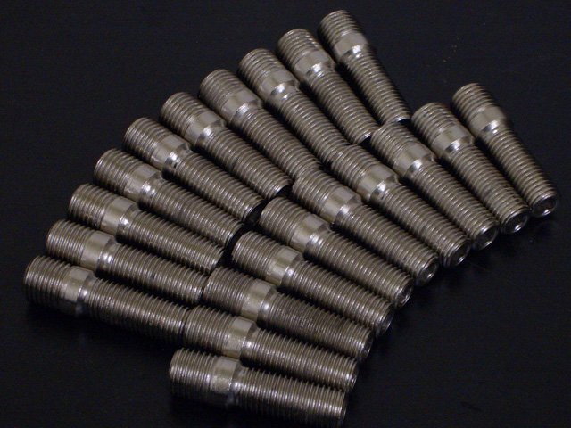 アルファロメオ145 147 155 156 166 ボルト式輸入車に国産車用ナットが使える M12(P1.25)→M12(P1.5) ハブスタッドボルト 30mm 20本拍卖