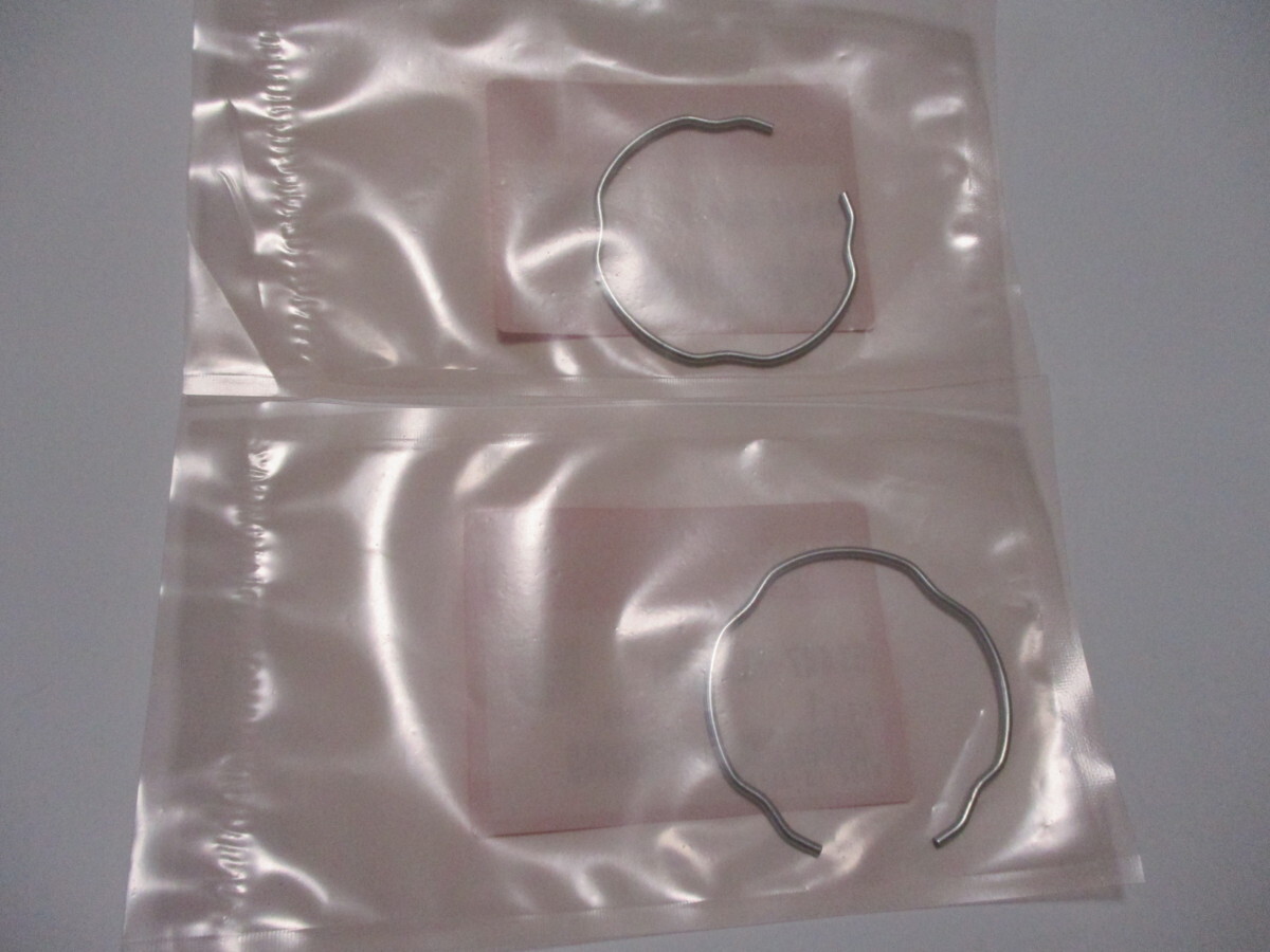 送料無料★新品★CRM50/CRM80★純正フロントフォークオイルシールリング拍卖