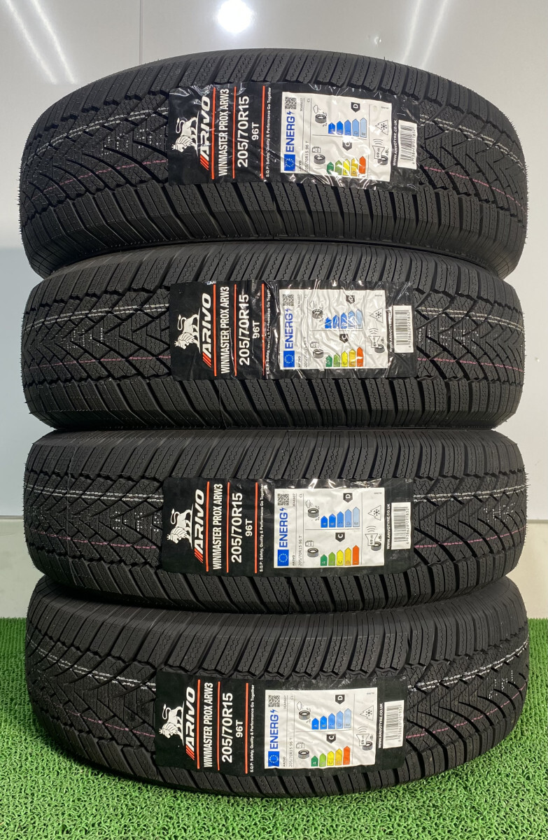 205/70R15 96T ARIVO ARW3 新品 スタッドレスタイヤ 4本セット 2025年製 ※本州送料無料 205/70/15 冬タイヤ拍卖