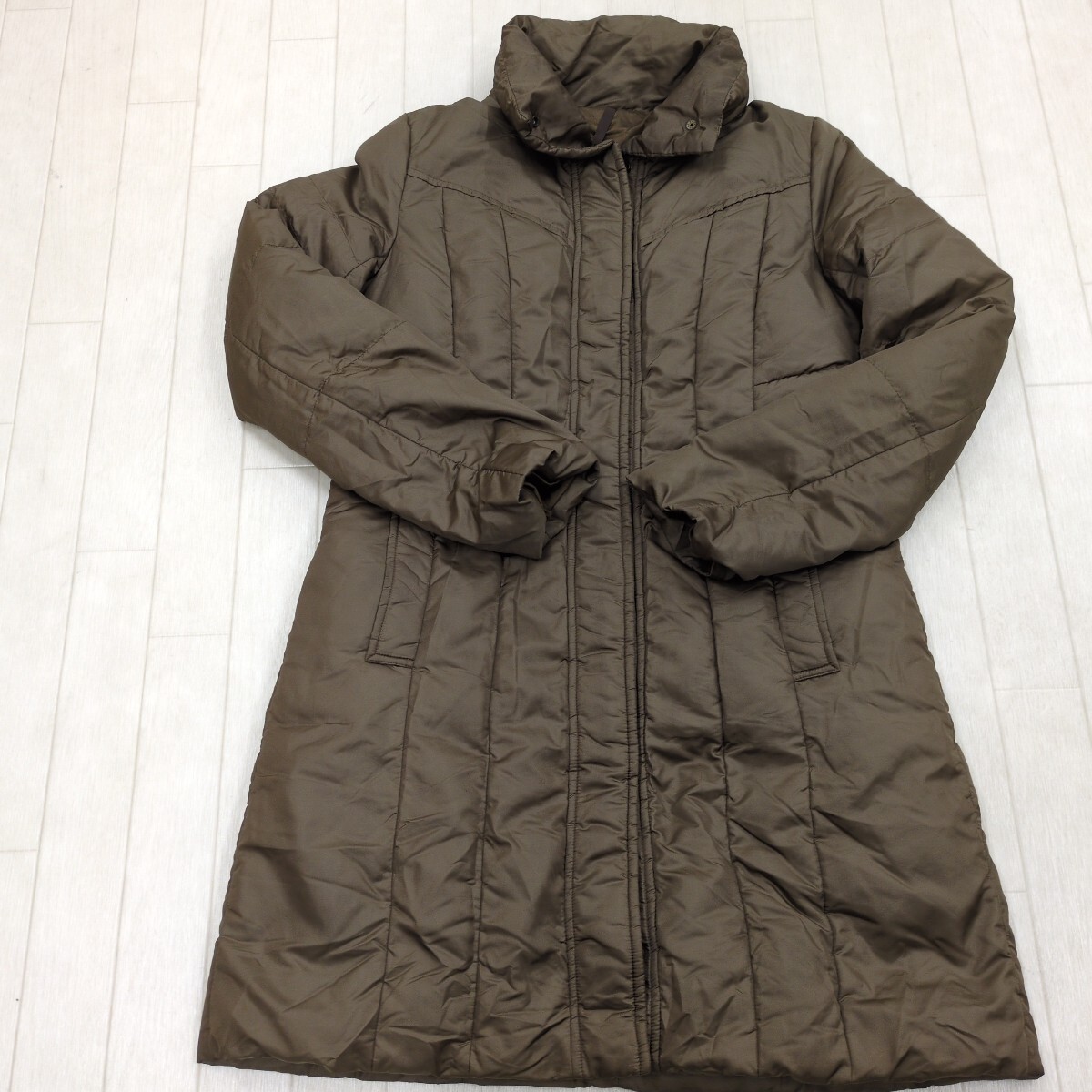 1848▲ UNTITLED アンタイトル レディース サイズ1 ダウンコート ベージュ ジップアップ アウター ダウンジャケット拍卖