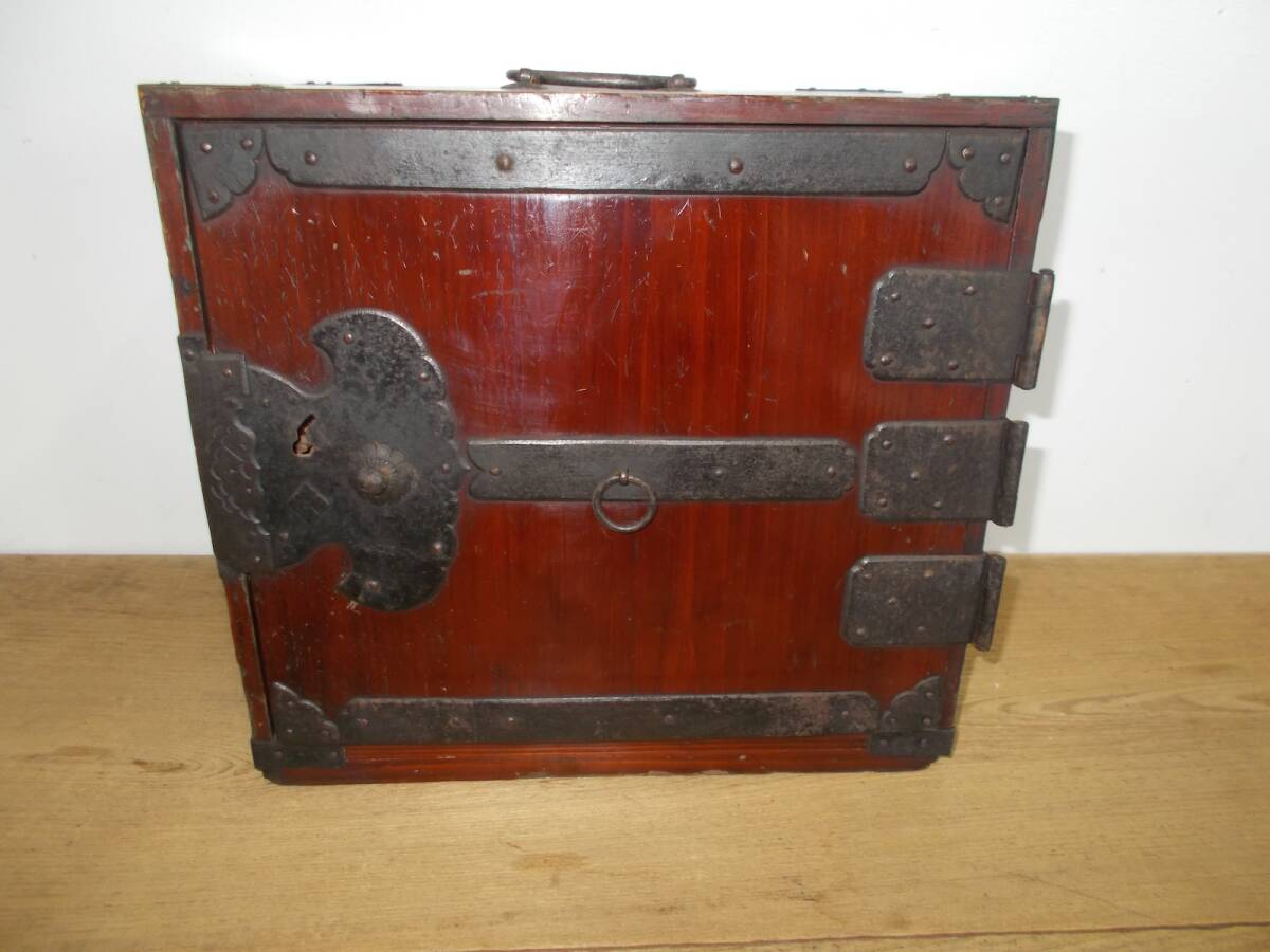 ◆古い時代の庄内地方の小箪笥★小引出し3杯◆時代鉄金具◆アンティーク拍卖