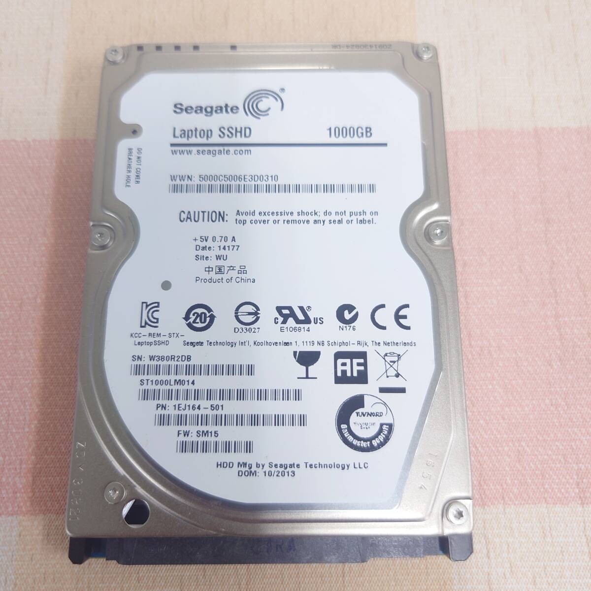 正常品 Seagate 1TB(1000GB) 2.5インチ SSHD拍卖