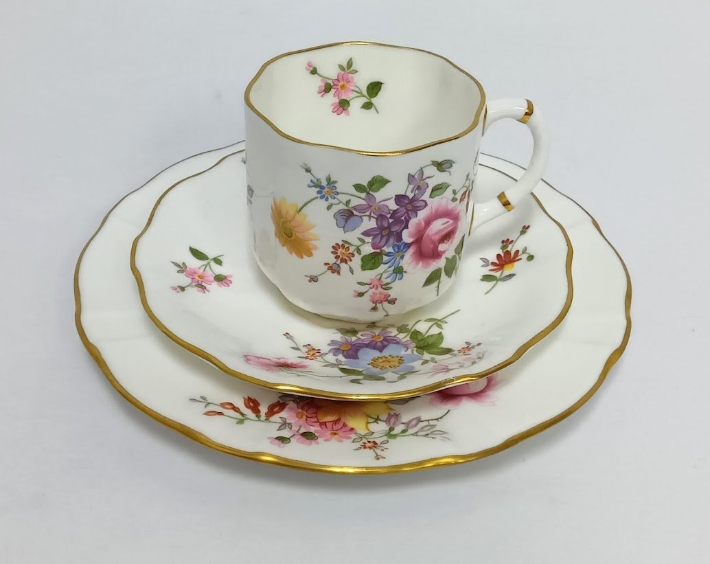 ロイヤルクラウンダービー☆ダービーポジー カップ&ソーサー+プレート トリオ 花柄 金彩 ボーンチャイナ Royal Crown Derby ヴィンテージ拍卖