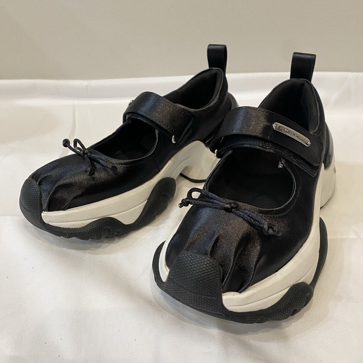 CHARLES & KEITH ボウ ツートーンメリージェーンスニーカー 厚底 黒 チャールズ アンド キース 23.0拍卖