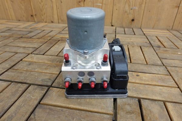 ベンツC200【W205】 ESC/ABSアクチュエーター【A 205 900 59 44】34,000km拍卖