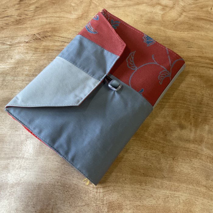 【手作り小物】950円古布で作ったオリジナル単行本ブックカバー拍卖