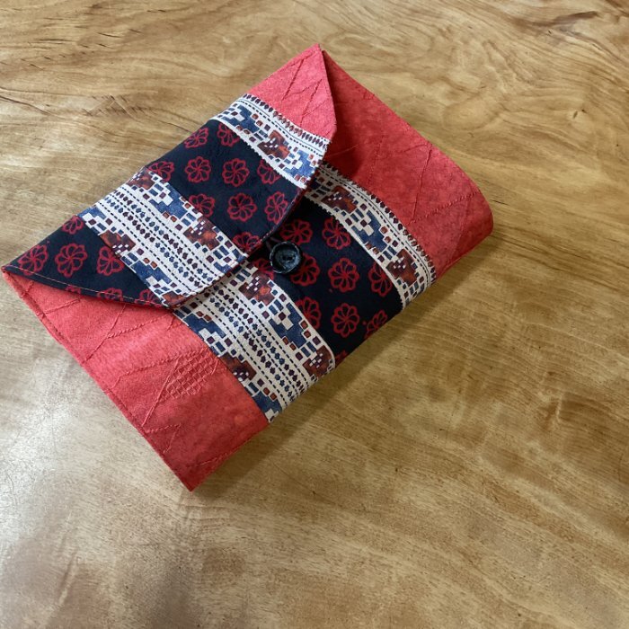 【手作り小物】950円古布で作ったオリジナル単行本ブックカバー拍卖