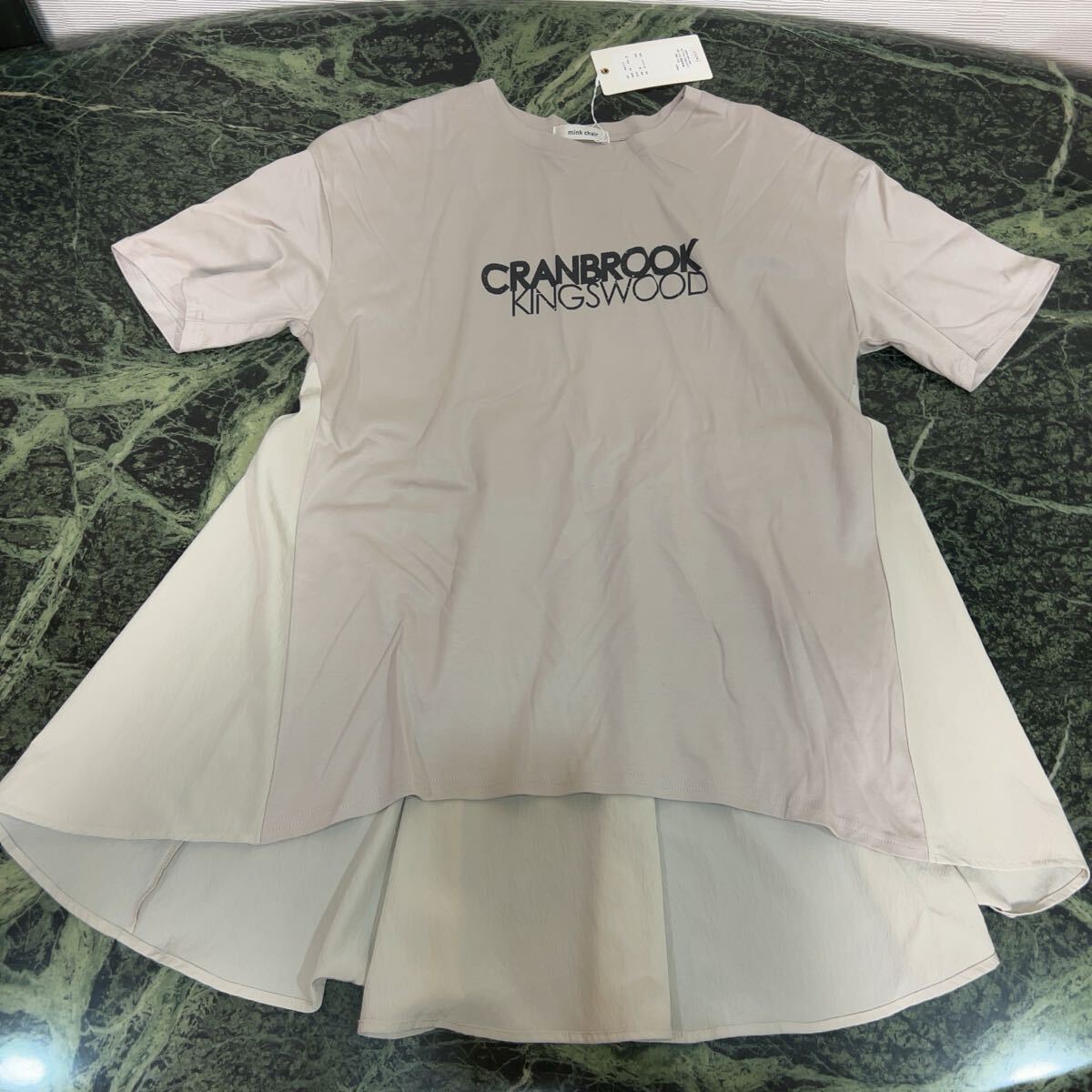 【新品】定価12100円★mink chair★ミンクチェアー 異素材トップス 02サイズ Mサイズ〜Lサイズ程度 グレージュ カットソー 半袖 レディース拍卖