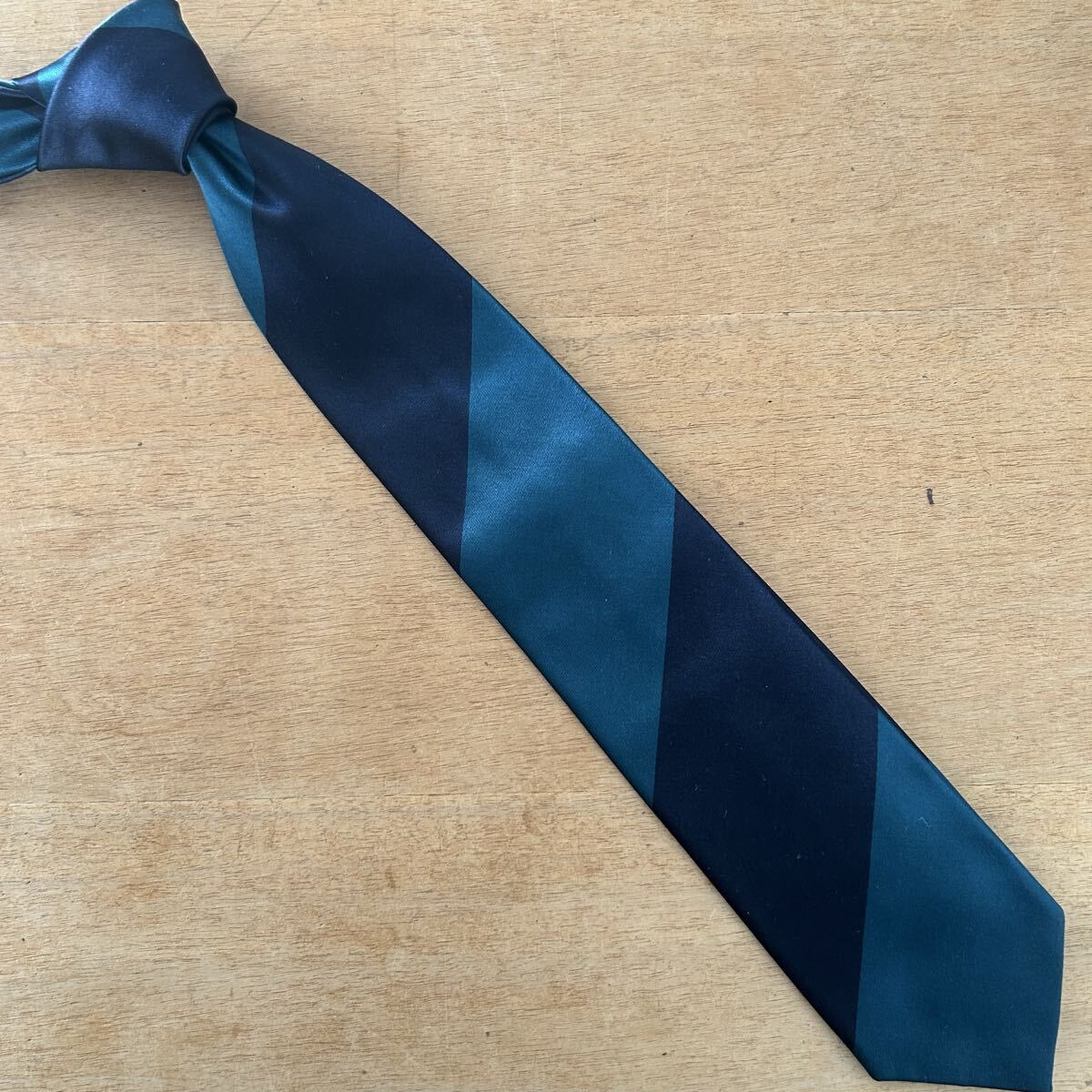 TOMORROWLAND(トゥモローランド)シルクレジメンタルネクタイ MADE IN JAPAN 日本製 ブルー×ネイビー拍卖