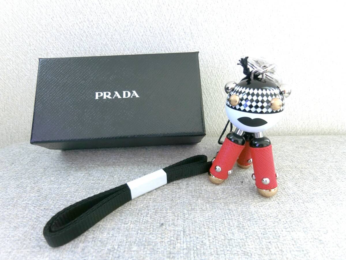 【新品 未使用】PRADA メタル プラダマリア DISCO ロボット チャーム キーリング サフィアーノレザー ネックストラップ付き 箱拍卖
