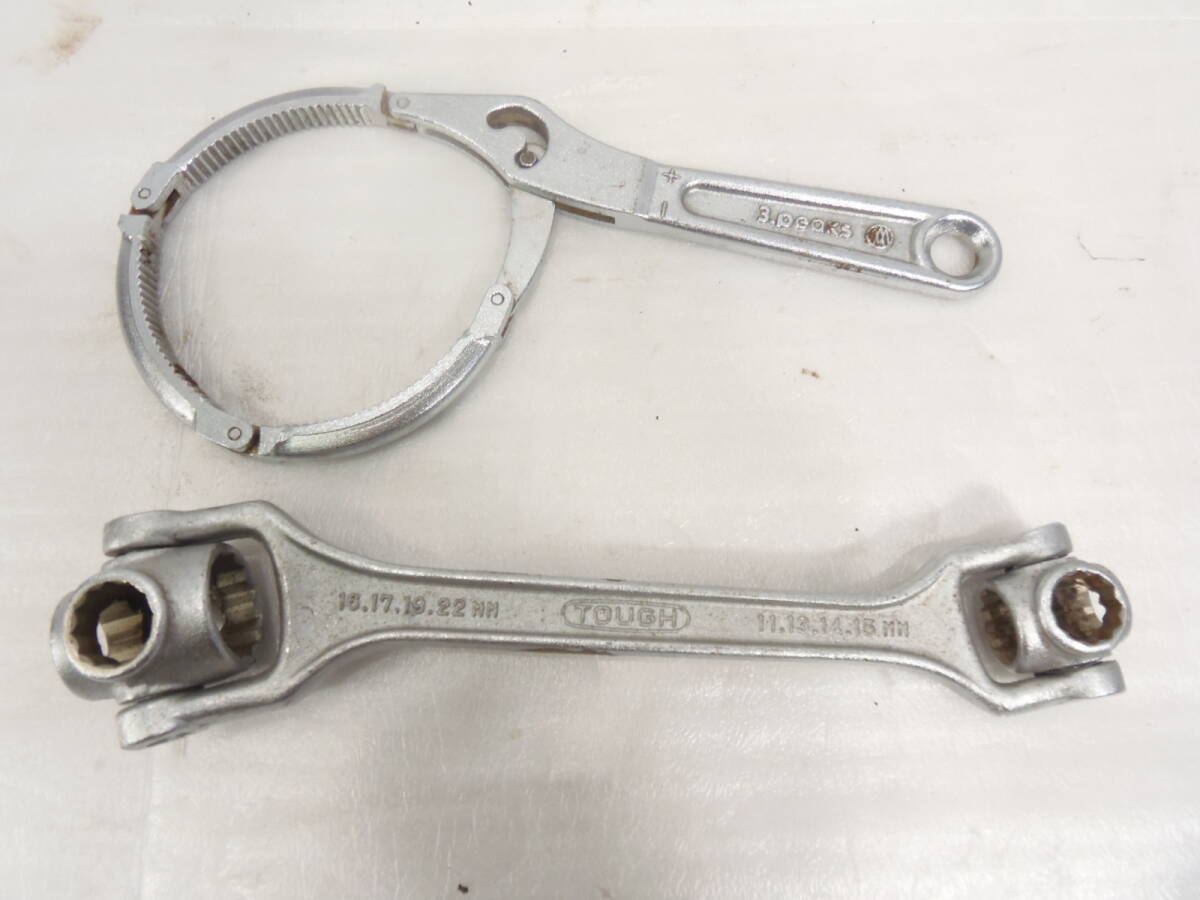 ● 25K012 ● 自動車用工具 ● オイルフィルターレンチ (~95mm) / ドッグボーンレンチ、ユニバーサルレンチ ● 現状品 ●拍卖