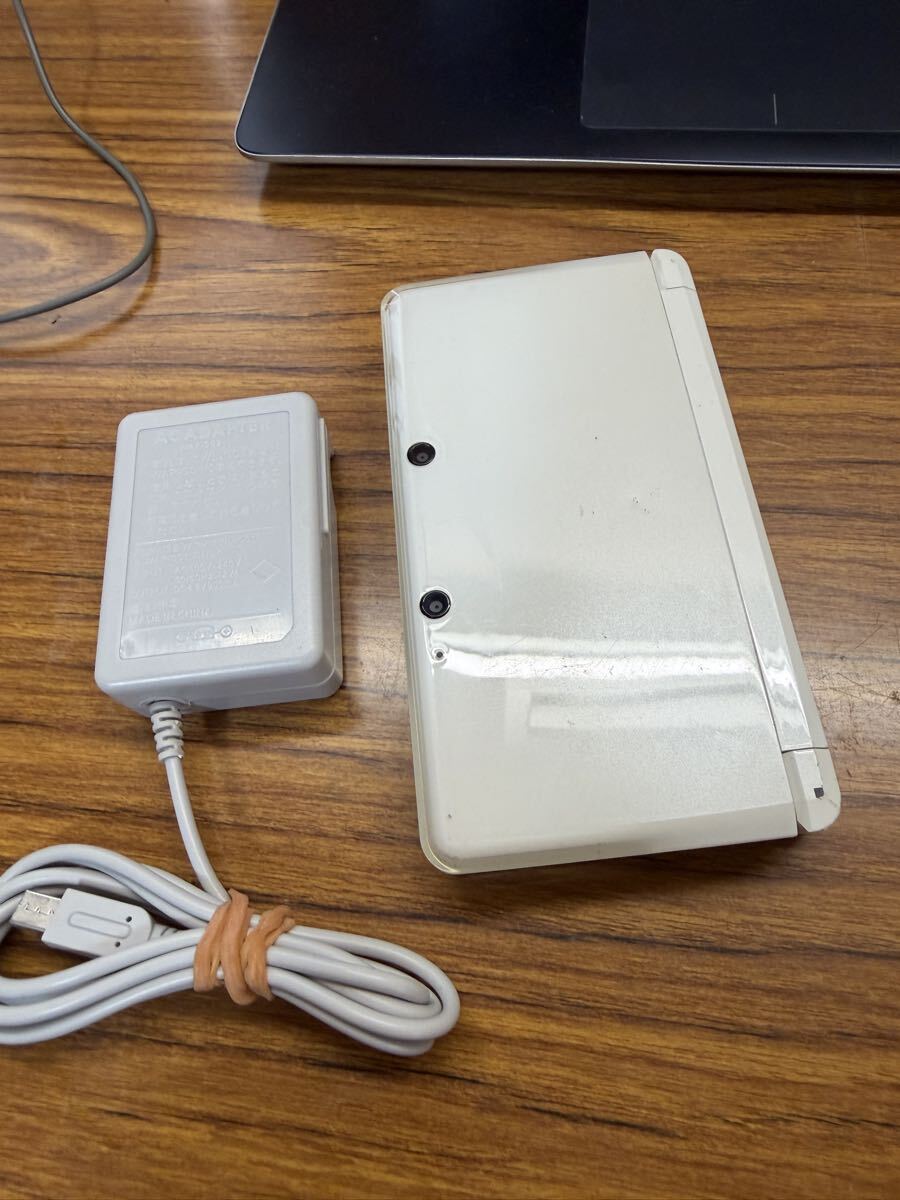 任天堂 Nintendo ニンテンドー3DS アダプタ付き動作品拍卖