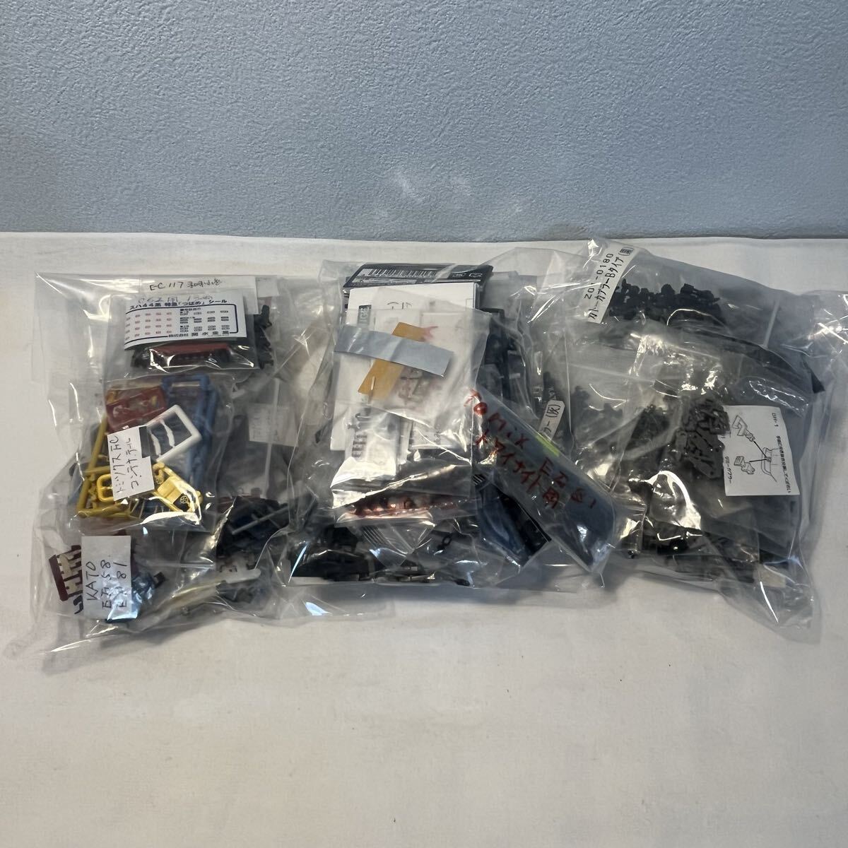 鉄道模型 パーツ大量まとめて カプラー ナンバー インレタなど KATO マイクロエース TOMIX HOゲージ Nゲージ拍卖