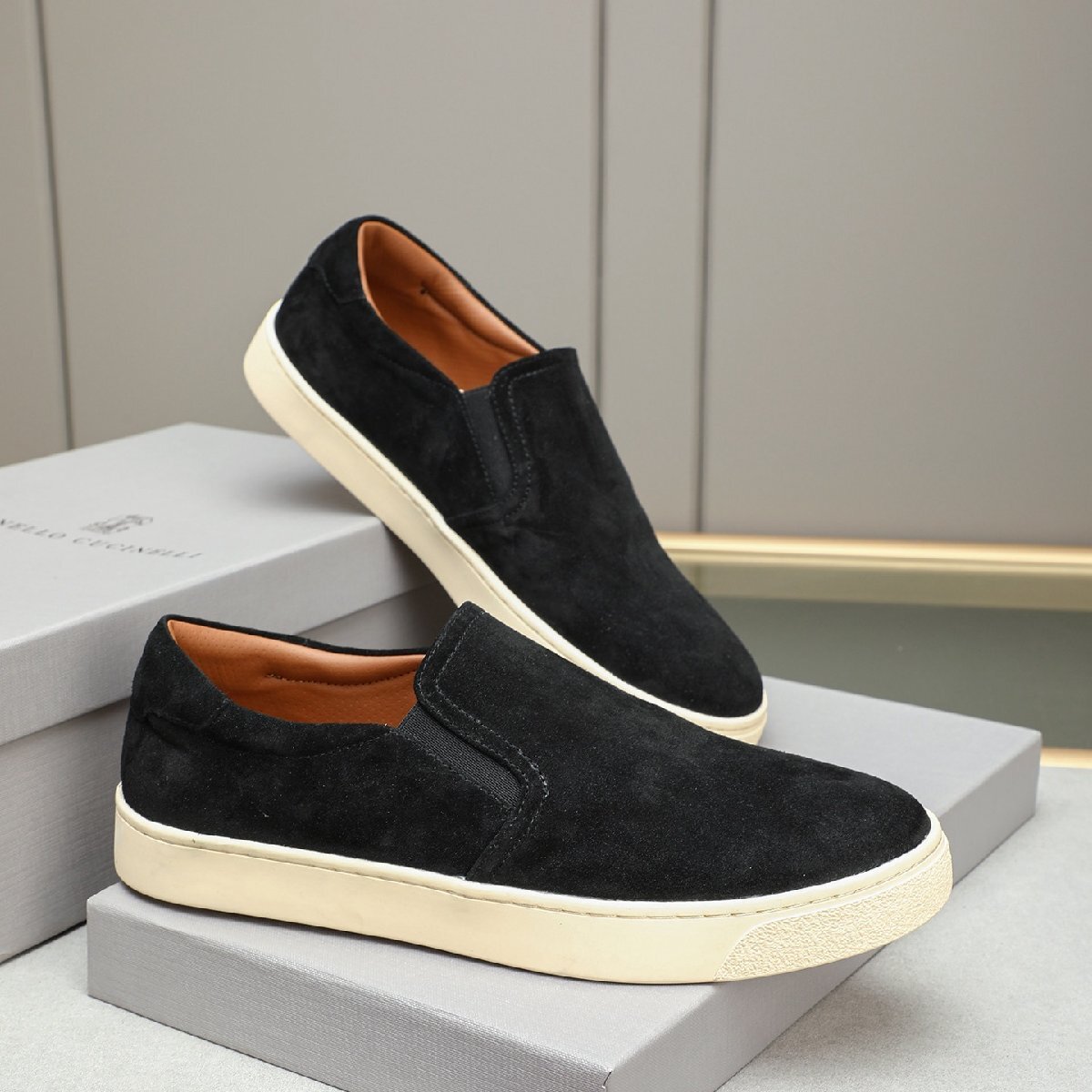 ブラック26.5cm★送料無料★ブルネロクチネリ★ スエード スリッポン スニーカー, カーフレザー, 防滑ラバーソール, 通気性ライニング拍卖