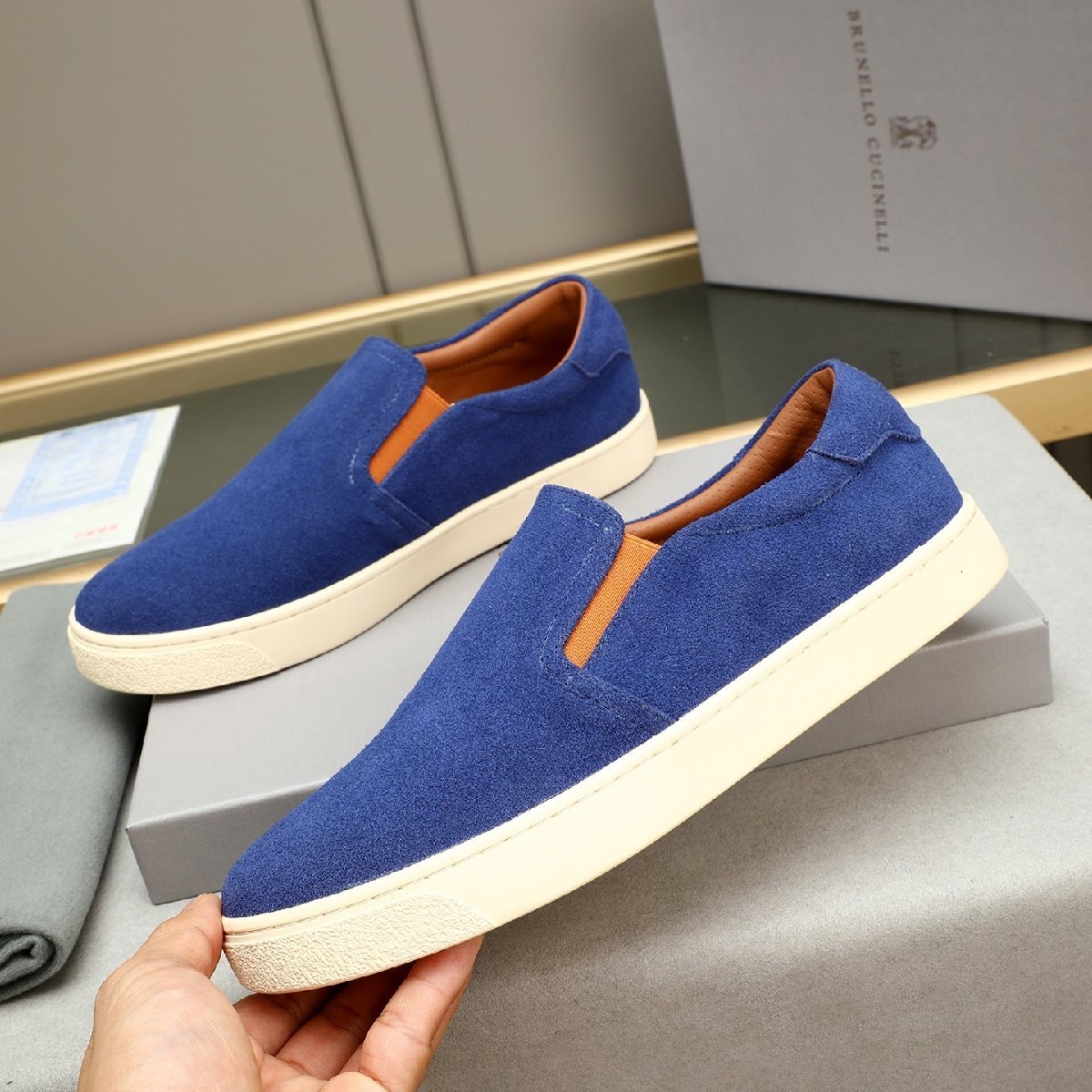 ブルー26.0cm★送料無料★ブルネロクチネリ★ スエード スリッポン スニーカー, カーフレザー, 防滑ラバーソール, 通気性ライニング拍卖