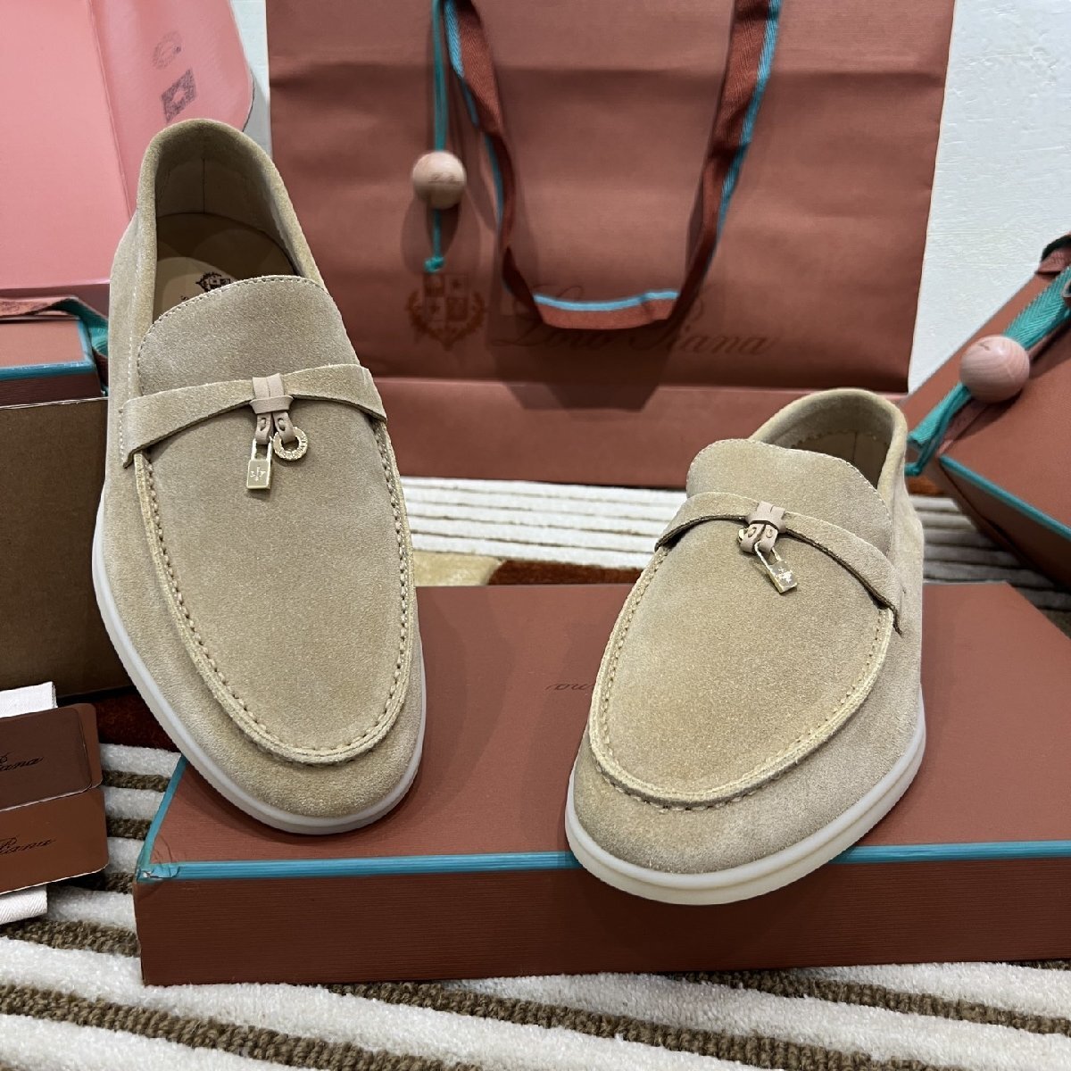 25.0cm★送料無料★ロロピアーナ Loro Piana メンズ スエード ローファー, グレー, 牛革ソール, 金属装飾付き拍卖