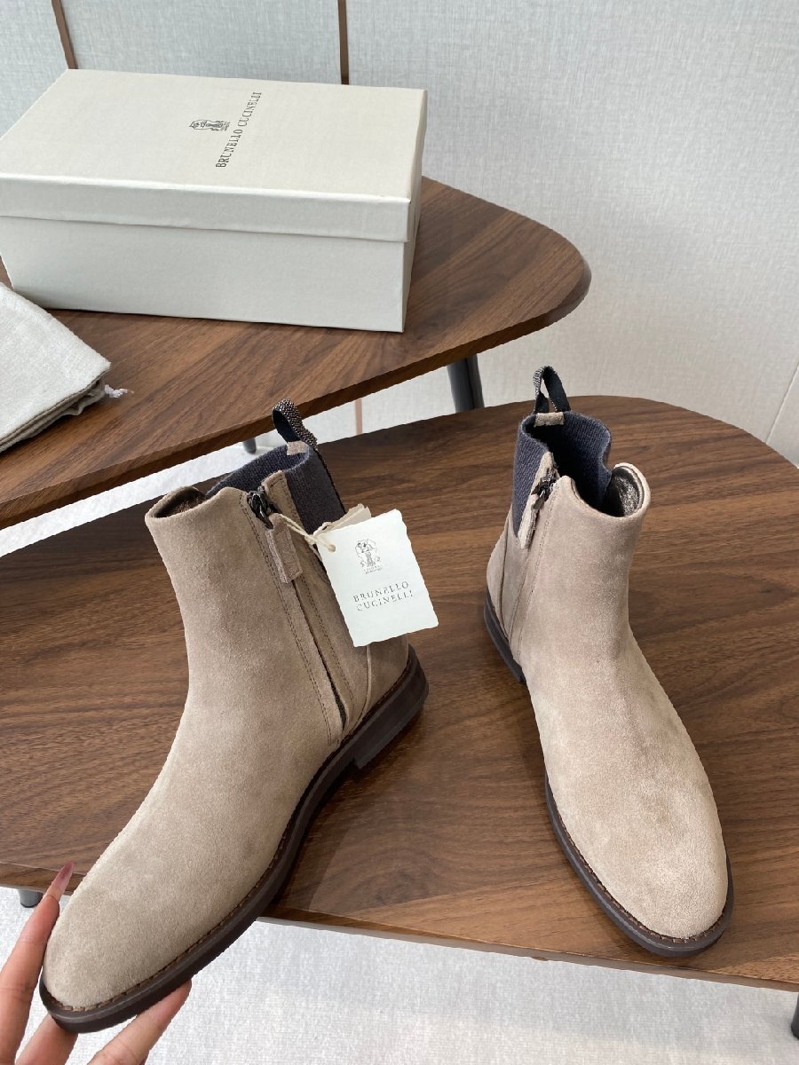 ベージュ23.0cm★送料無料【新品】★ブルネロクチネリ 新作 秋冬レディース コンバットブーツ スエード 上品 プレミアム拍卖