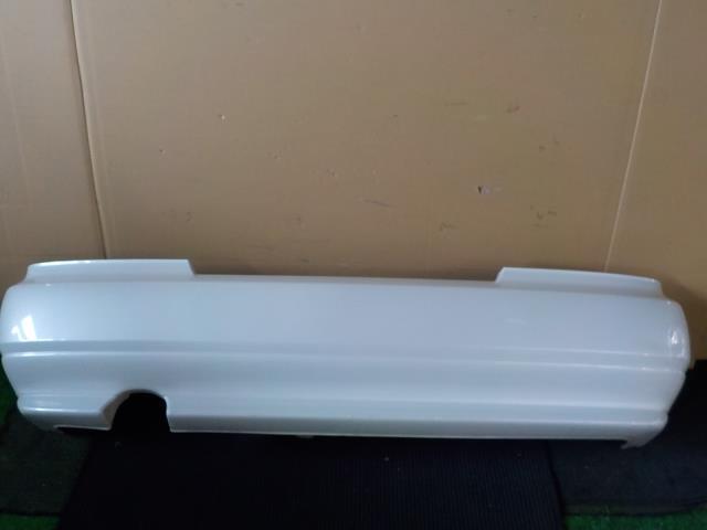 ローレル GC35 リアバンパー QT1/パールホワイト【個人宅宛発送不可】拍卖