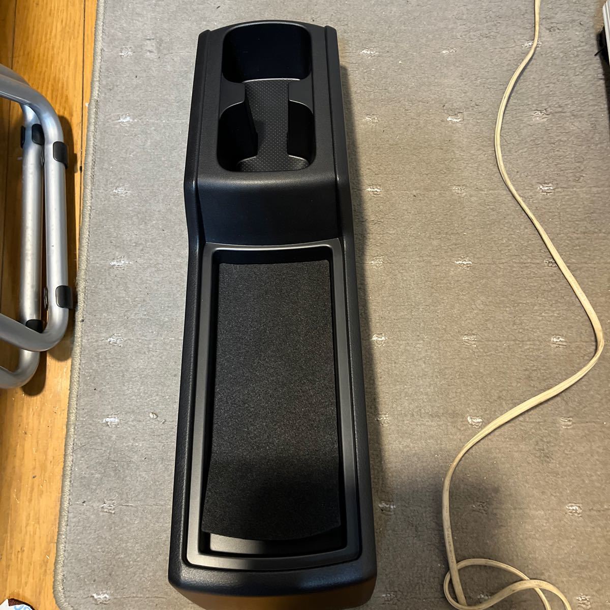 新車外し トヨタ ウィッシュ ZGE20 純正 コンソールボックス ドリンクホルダー 小物入れ 58901-68030拍卖