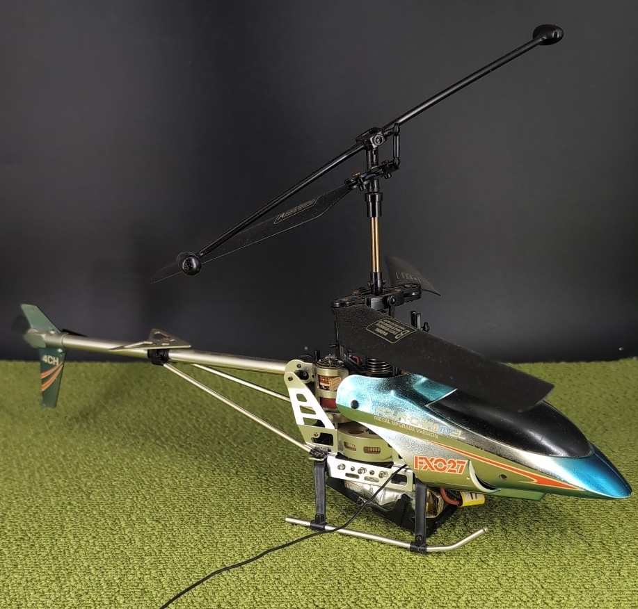 【ジャンク】 ラジコン ヘリコプター FOUR CHANNEL METAL UPGRADE VERSION FXC27 拍卖