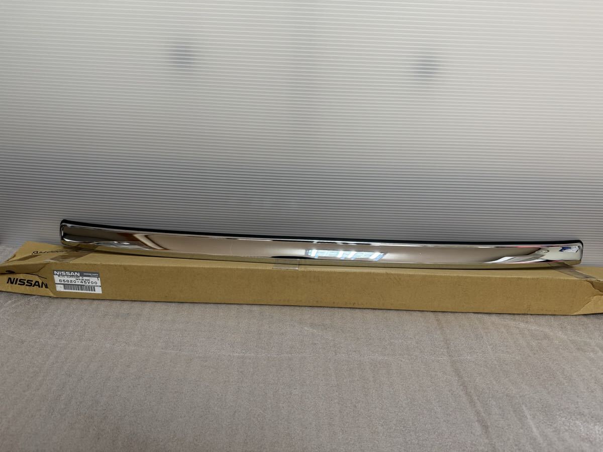日産Y31シーマ 純正ボンネットメッキモール(新品)当時物 モ-ルデイング,サラウンド アツパ- 65820-45V00(シーマ全車適応)拍卖