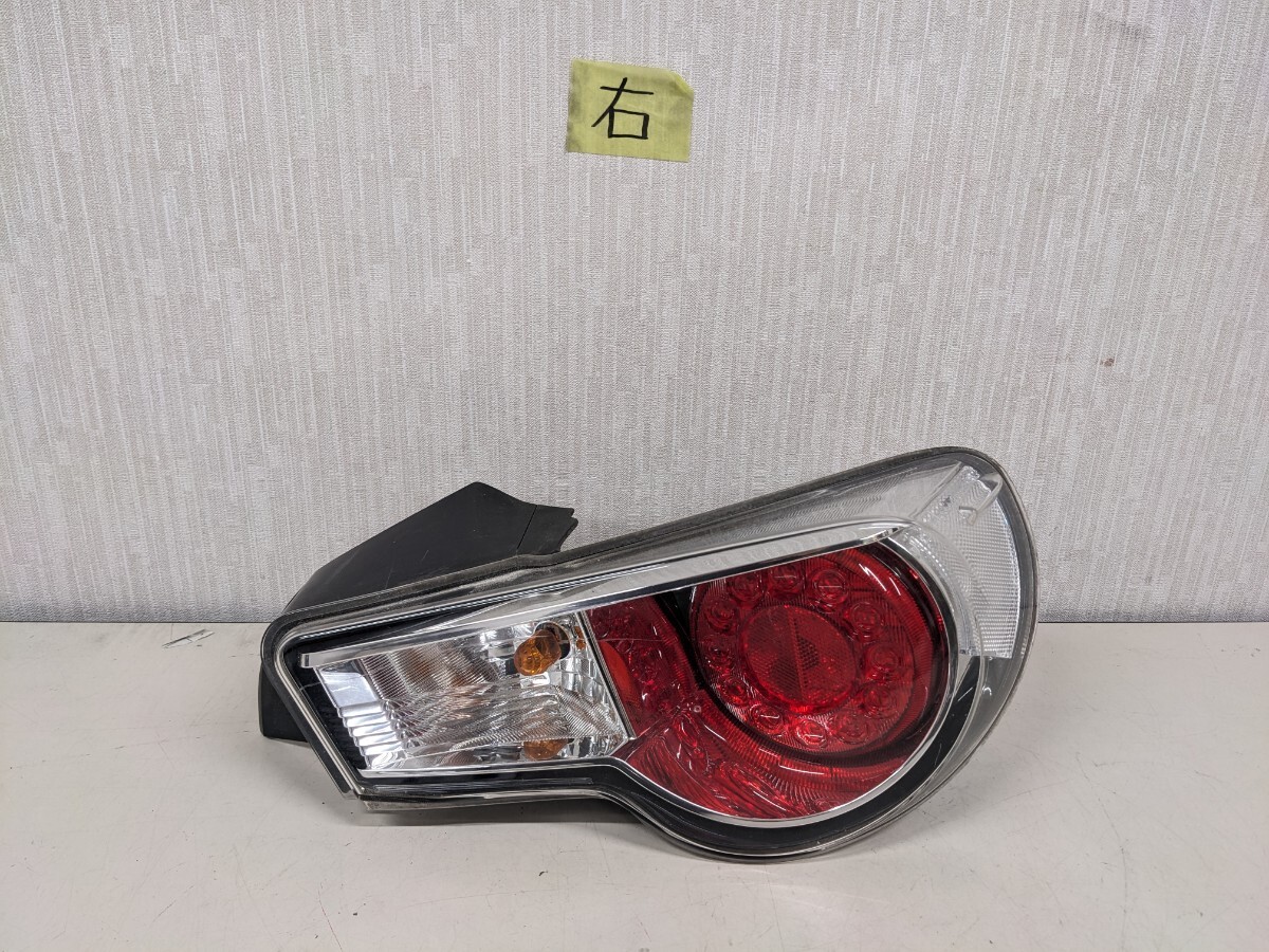 ◆BRZ◆純正◆右◆テールライト◆KOITO220-60082◆№5896 R テール スバル ZC6 KOITO220-60084拍卖