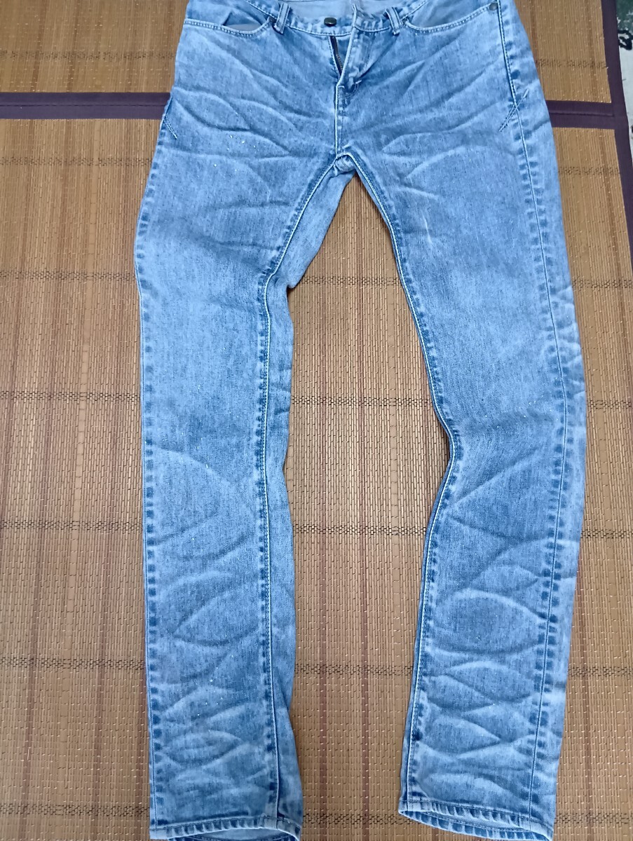 FUGA フーガ ライトブルー ヒゲ加工ペンキデニム拍卖