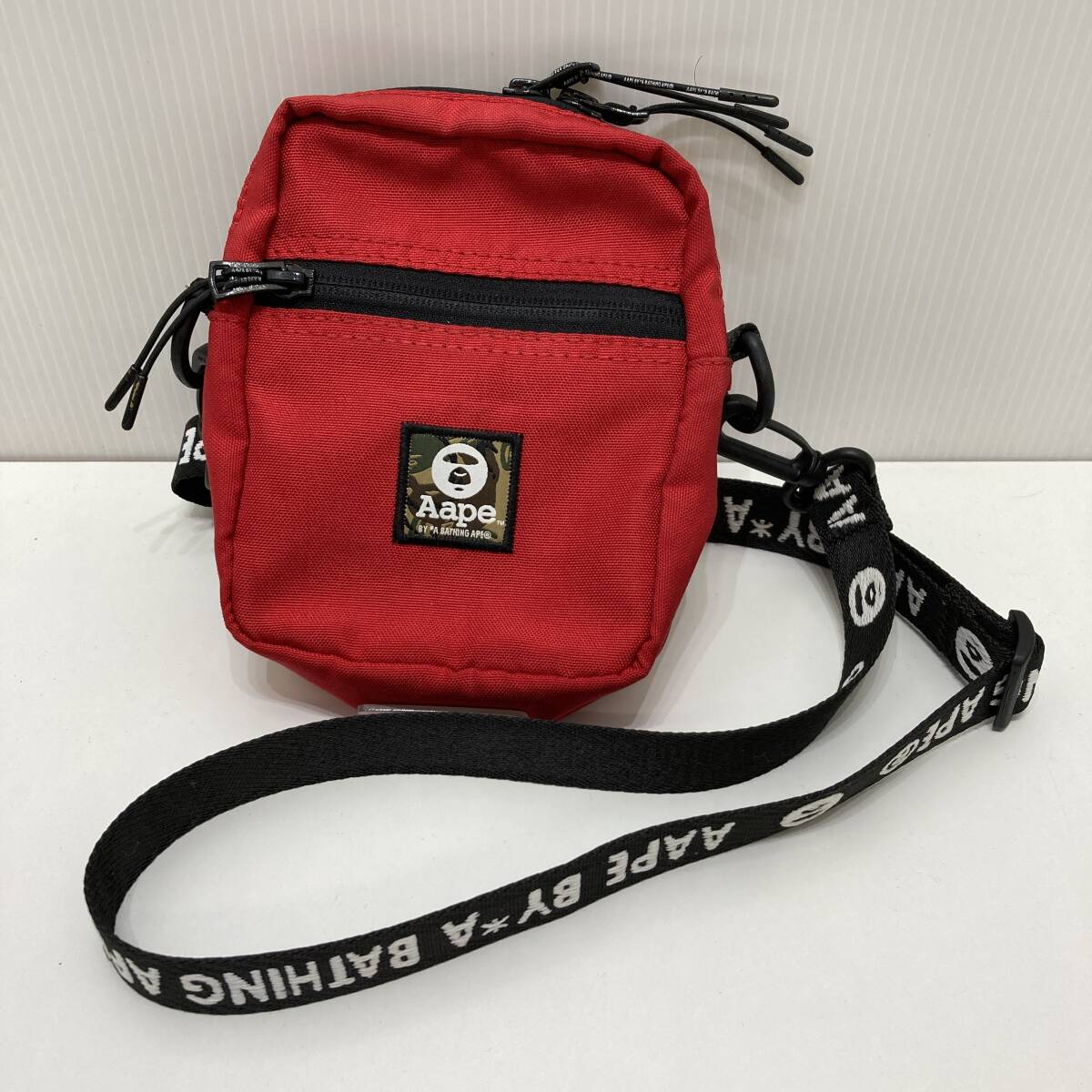 【中古】Aape エイプ ショルダーバッグ 赤 レッド ロゴ A BATHING APE アベイシングエイプ拍卖