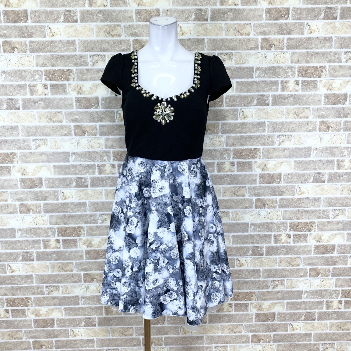 1円 ドレス ミニドレス 黒青系柄 M カラードレス キャバドレ 発表会 イベント 中古15946拍卖