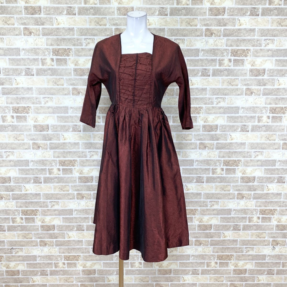 1円 ドレス 長袖ワンピース 赤えんじ系光沢 カラードレス キャバドレ 発表会 イベント 中古15957拍卖