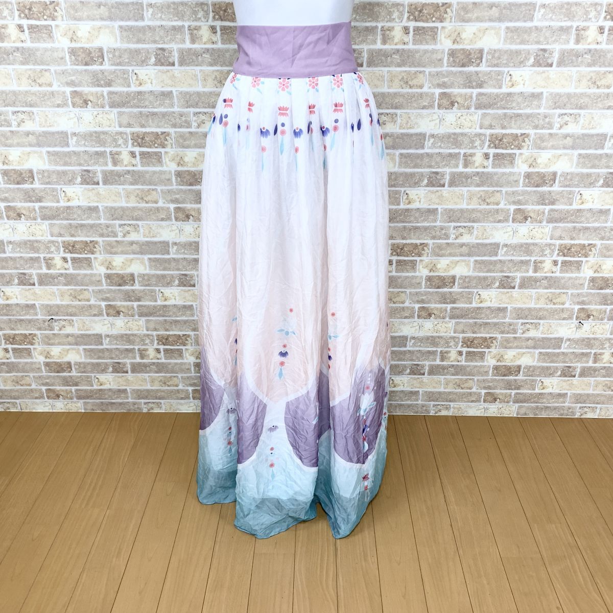 1円 チョゴリ風スカート 白紫系柄 擦れ汚れ数カ所有 発表会 フォーマル イベント 中古15967拍卖