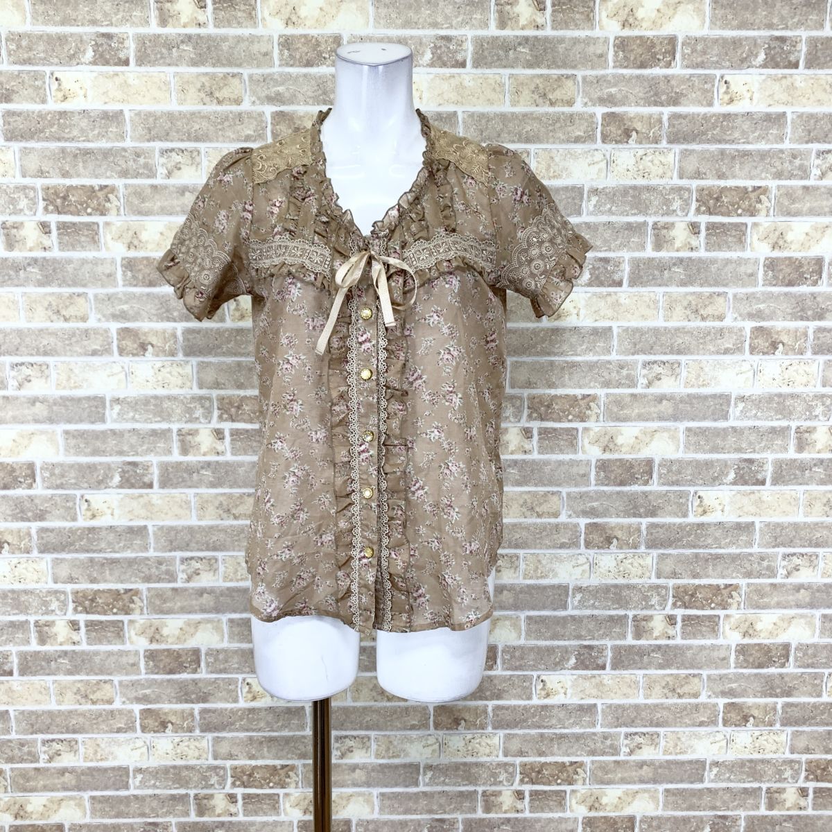 1円 トップス ブラウス【ネコポス可】 axes femme 茶系柄 M 発表会 フォーマル イベント 中古15974拍卖