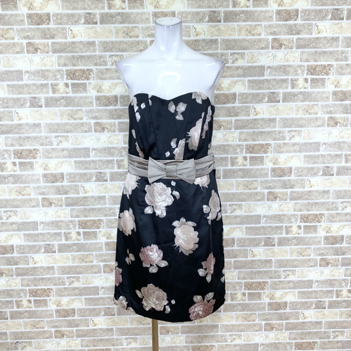 1円 ドレス H & M ワンピース 10 USサイズ 黒系柄 カラードレス キャバドレ 発表会 イベント 中古15987拍卖