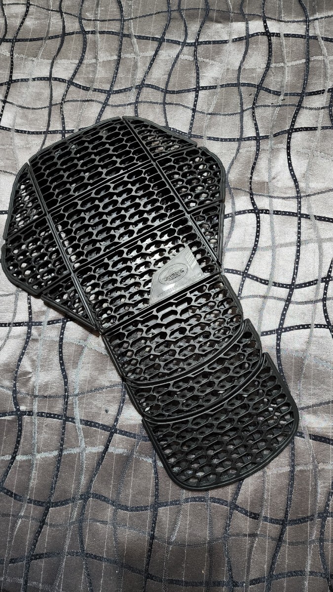 【最新型】クシタニ 背面パッド 脊髄 K-4639 AIR CE PROTECTOR(FOR BACK) エアーCEプロテクター(脊椎)拍卖