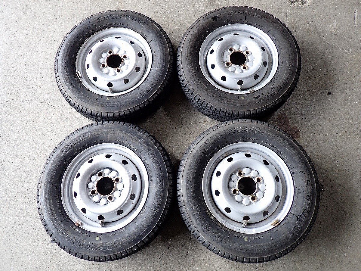 YS20475【送料無料145/80R12 80/78N】ハイゼット キャリー サンバー等 中古スタッドレス★12×3.5J 100/4H ET約40★1円スタート拍卖