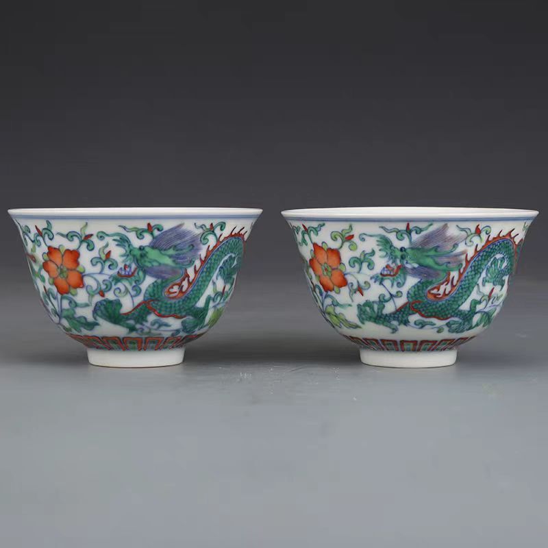 清時代 雍正年製款 古陶磁器 綠釉 斗彩 龍鳳紋 碗 茶杯 杯 一対 茶具 茶道具 文案置物 時代物 骨董品 旧家蔵出し 唐物 中国古美術拍卖