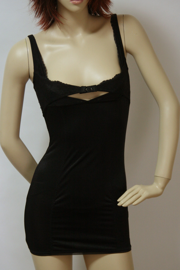 送料無料◆トリンプ◆丈長タイプ◆細身シルエット◆フロントホック◆トリプル寄せ上げ構造◆股下付き◆ボディシェイパー(L/ブラック)拍卖