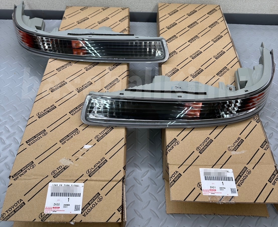■新品■トヨタ純正 ハイエース ワゴン用 後期 100系 KZH1 RZH1 ウィンカーランプ 左右セット拍卖
