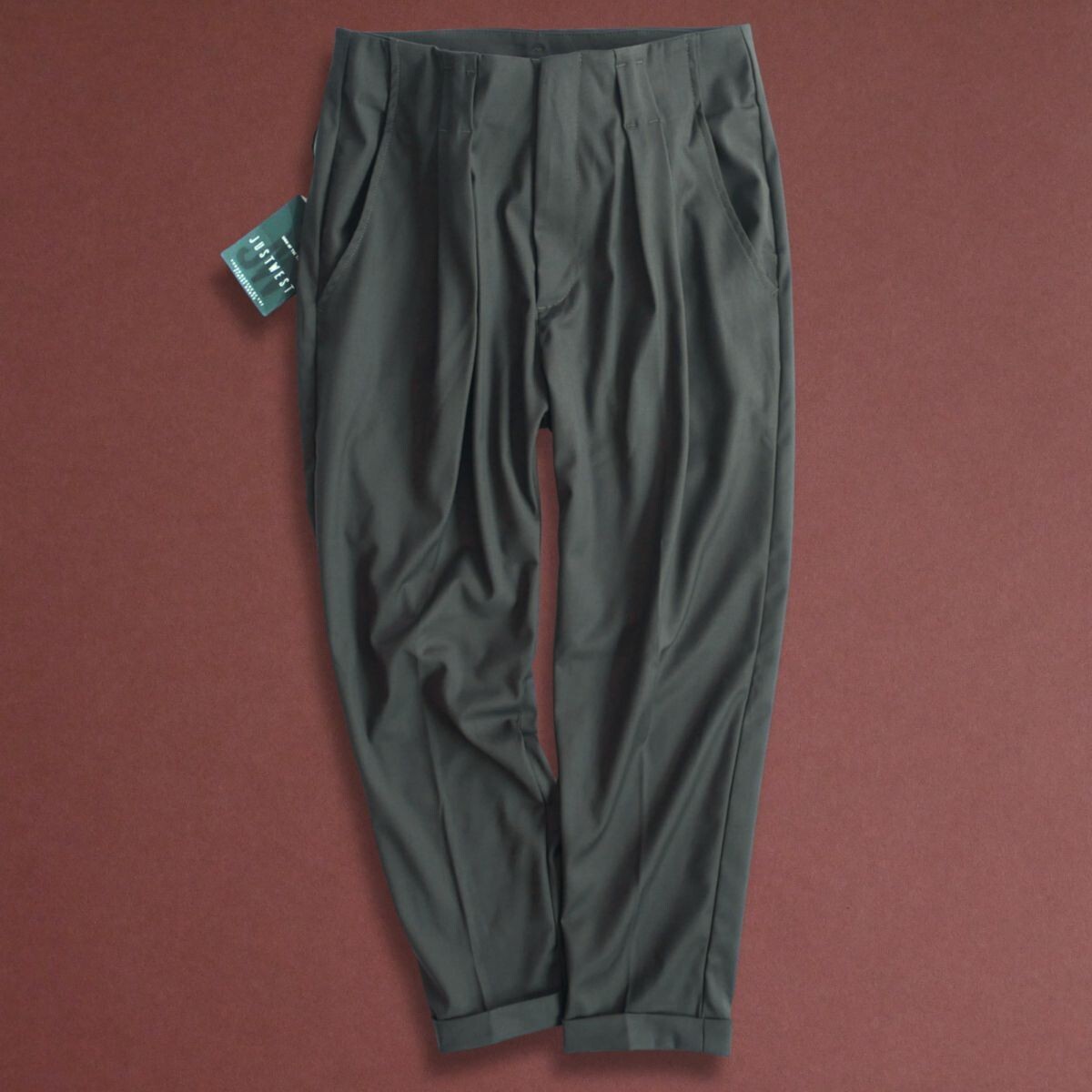 終了日午後6時迄ご入札●dr378●42●44●48●52●選択可●25-2026秋冬●イタリアの街着ブランド●コンフォータブルテーパードパンツ拍卖