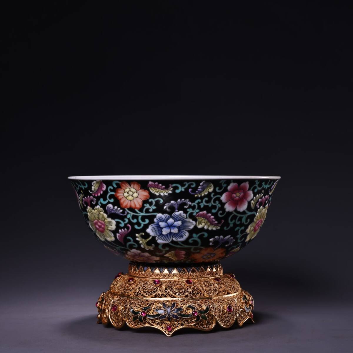 中国古美術■清代時期 康熙御製 花絲塗金底座 琺瑯彩 花卉紋碗 古陶磁器 陶芸 瓷器の古置物擺件の古賞物の古美味の唐物の古董品の6 拍卖