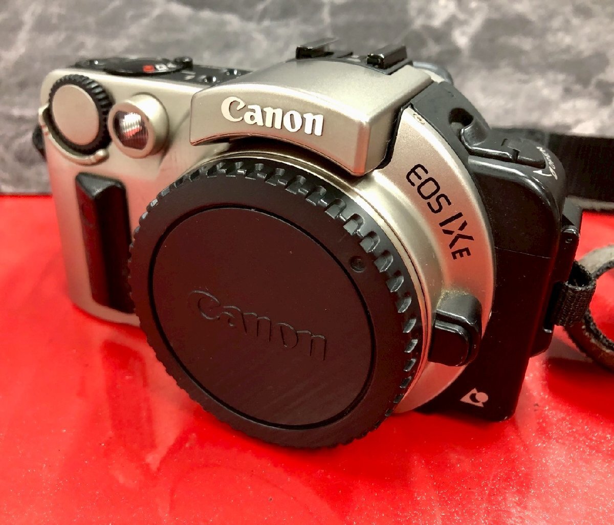 1円~ Canon キヤノン EOS IXE ボディのみ APSフィルム対応 オートフォーカス 一眼レフ フィルムカメラ 現状品 (通電可)拍卖