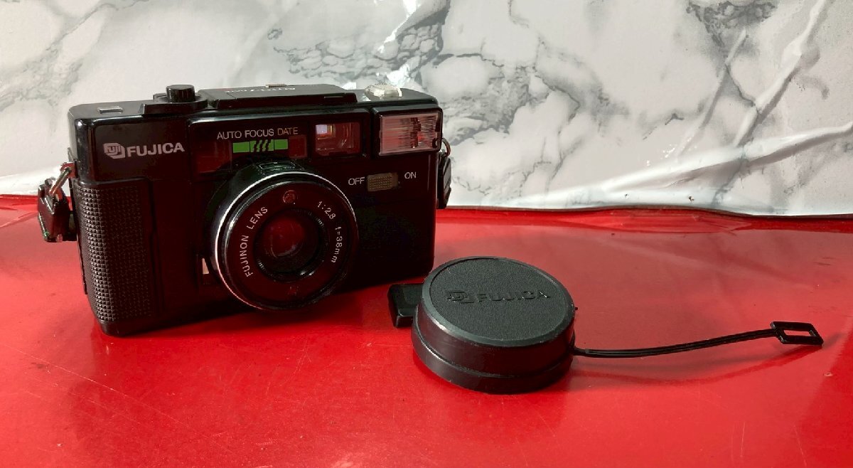 ● FUJIFILM 富士フイルム FUJICA AUTO-7 DATE FUJINON LENS 1:2.8 f38㎜ コンパクト フイルムカメラ 現状品 (通電可)拍卖