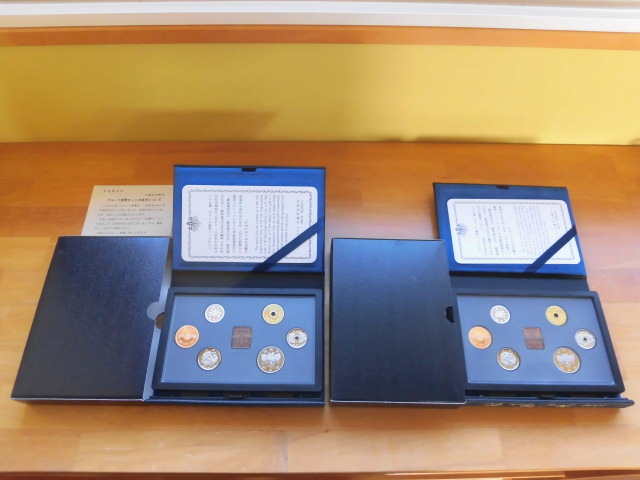 現状品 貨幣セット 1993 平成5年 / 1996 平成8年 1332円 大蔵省 造幣局 コレクション 箱に汚れスレシミあり 激安1円スタート 拍卖
