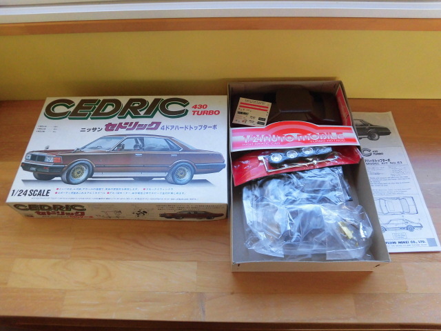 未検品 NISSAN CEDRIC 4ドア ハードトップターボ プラモデル 車 日産 セドリック 激安1円スタート拍卖