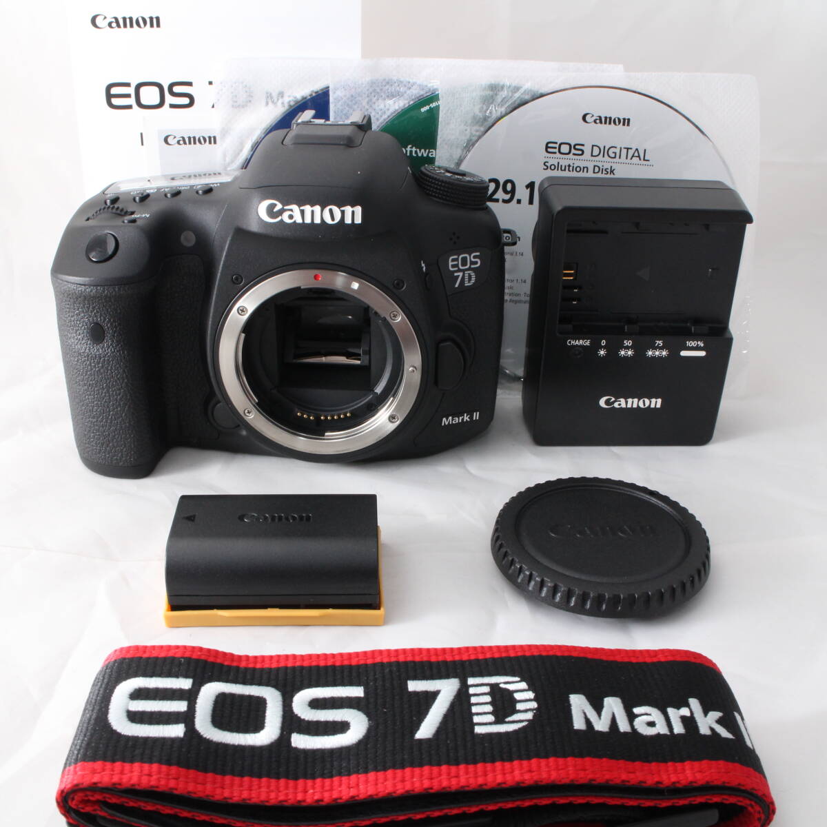 ☆新品級・ショット数640☆ Canon デジタル一眼レフカメラ EOS 7D Mark IIボディ EOS7DMK2 キヤノン #4326拍卖